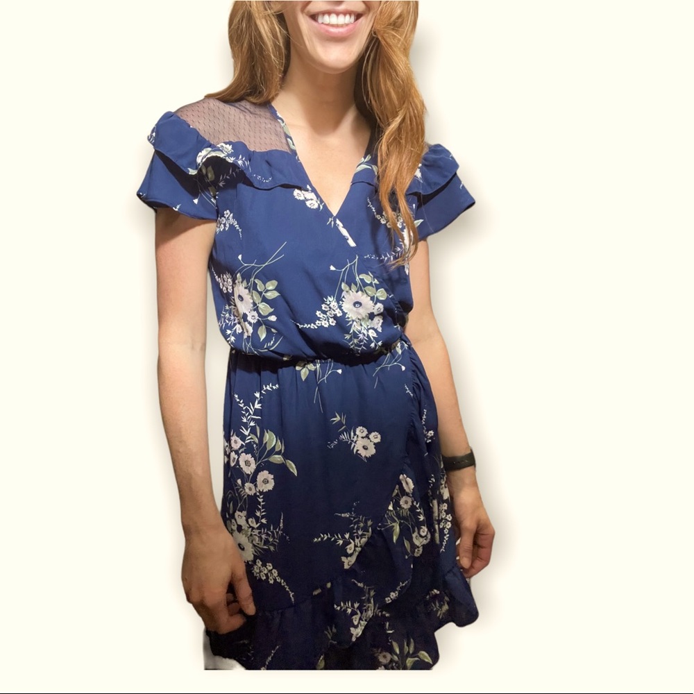 Francesca’s Wrap Dress // Navy Floral sheath